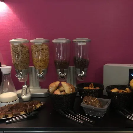 Hotel Le Rohan Charme Et Caractere 4*