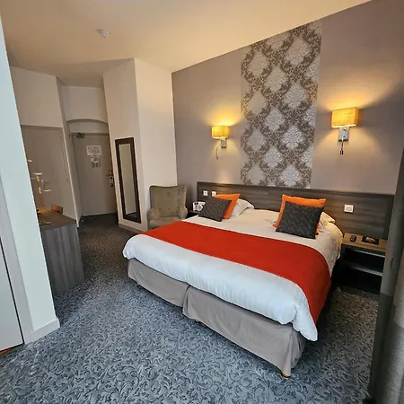 Le Rohan Charme Et Caractere Hotel