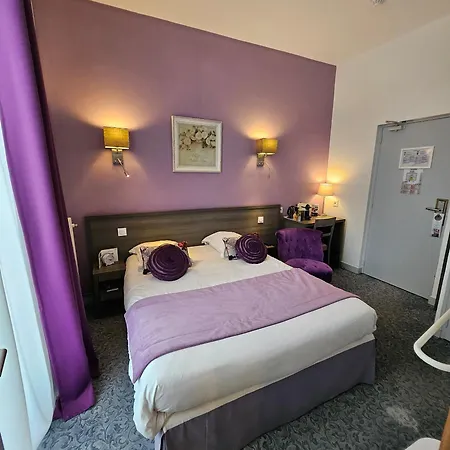 Hotel Le Rohan Charme Et Caractere 4*